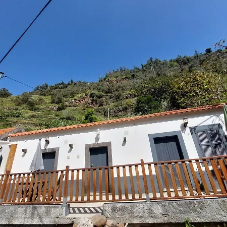 Casa Da Faja Apartment